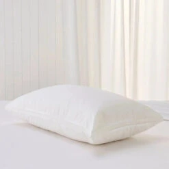 Luxury Wool Blend Pillow -The Bed Rooms Shop 980941510 2 1 720x928 480ff430 54b7 418f 9457 9c9a750e6e16