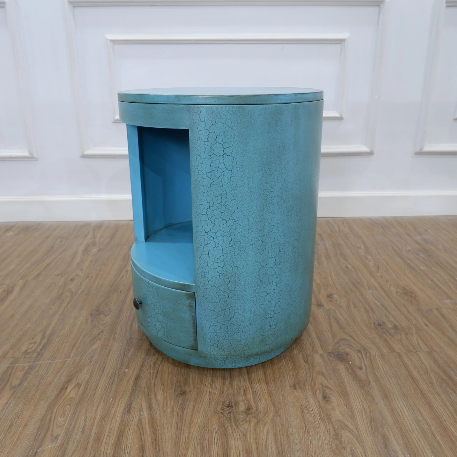 Turquoise Bedside Table Turquoise Bedside Table -The Bed Rooms Shop Roundbedsidetable colourToscagreencrackle1.0 scaled