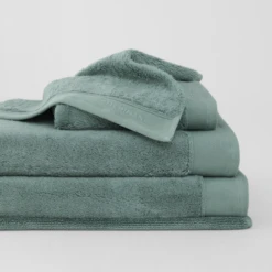 Eris Soft Luxury Bath Towel -The Bed Rooms Shop Screenshot2025 01 14at11.42.14 3340a36f d7b4 471a 96d9 158d186d9b27