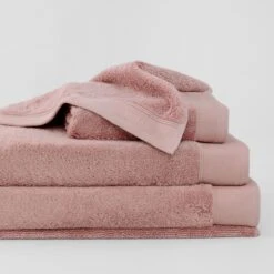 Eris Soft Luxury Bath Towel -The Bed Rooms Shop erisclay bd3b4dde d7a8 43ad aa57 55869abb17ae