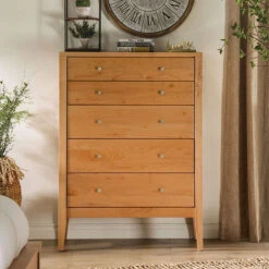 Willamette Chest Of Drawers - Light Oak